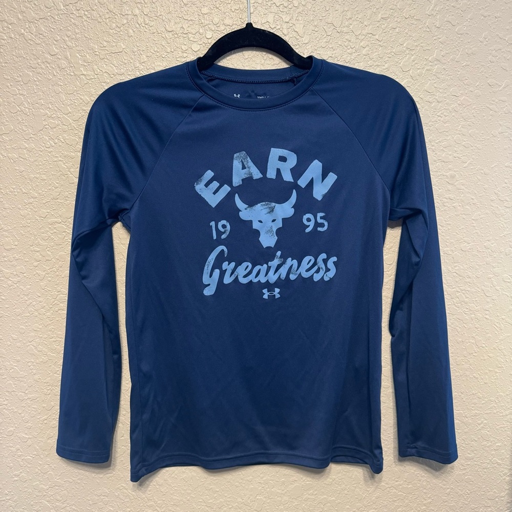 Boys' Under Armour Project Rock Earn Greatness Long Sleeve athletic shirt YM